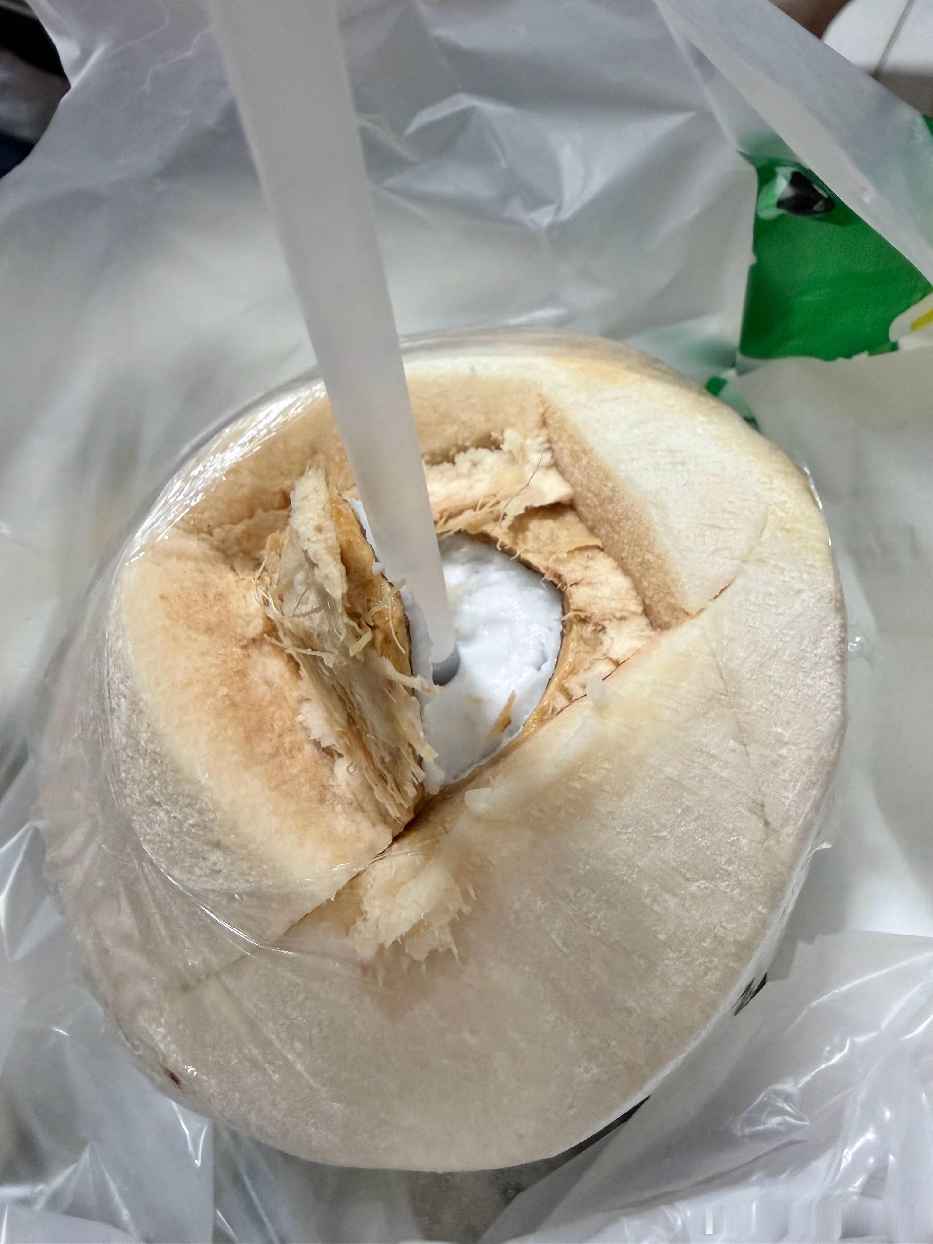 已熟练掌握开椰子的方法✌️ 