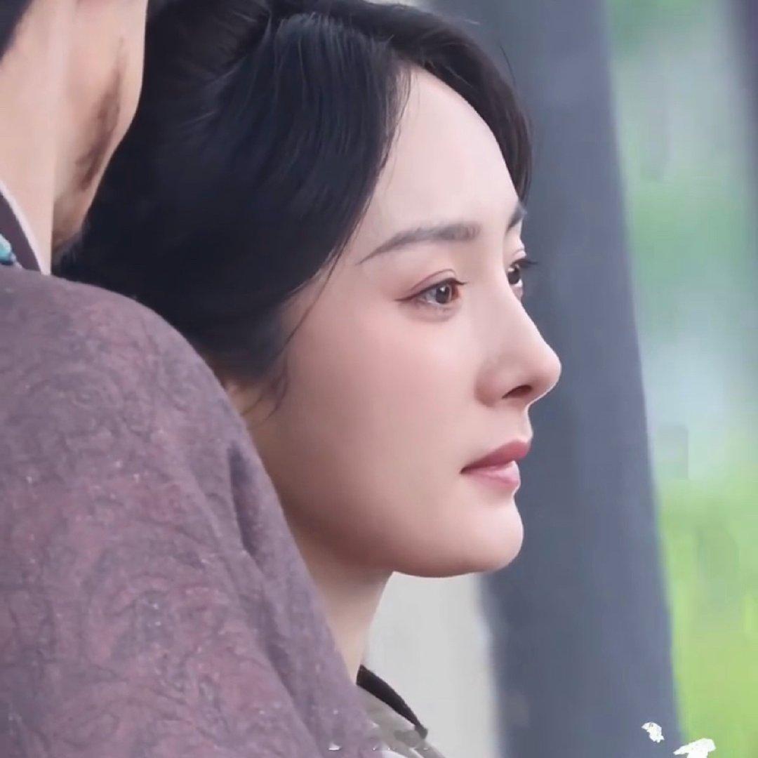 杨幂冯湮儿好会爱人的眼神杨幂冯湮儿眼神戏路透 呀呀呀呀呀，要被杨幂的眼神给狠狠吸