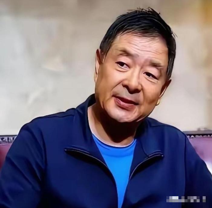 谁也没有想到，凌晨一点的北京，72岁的濮存昕竟用一根布绳，将自己与94岁的老母亲