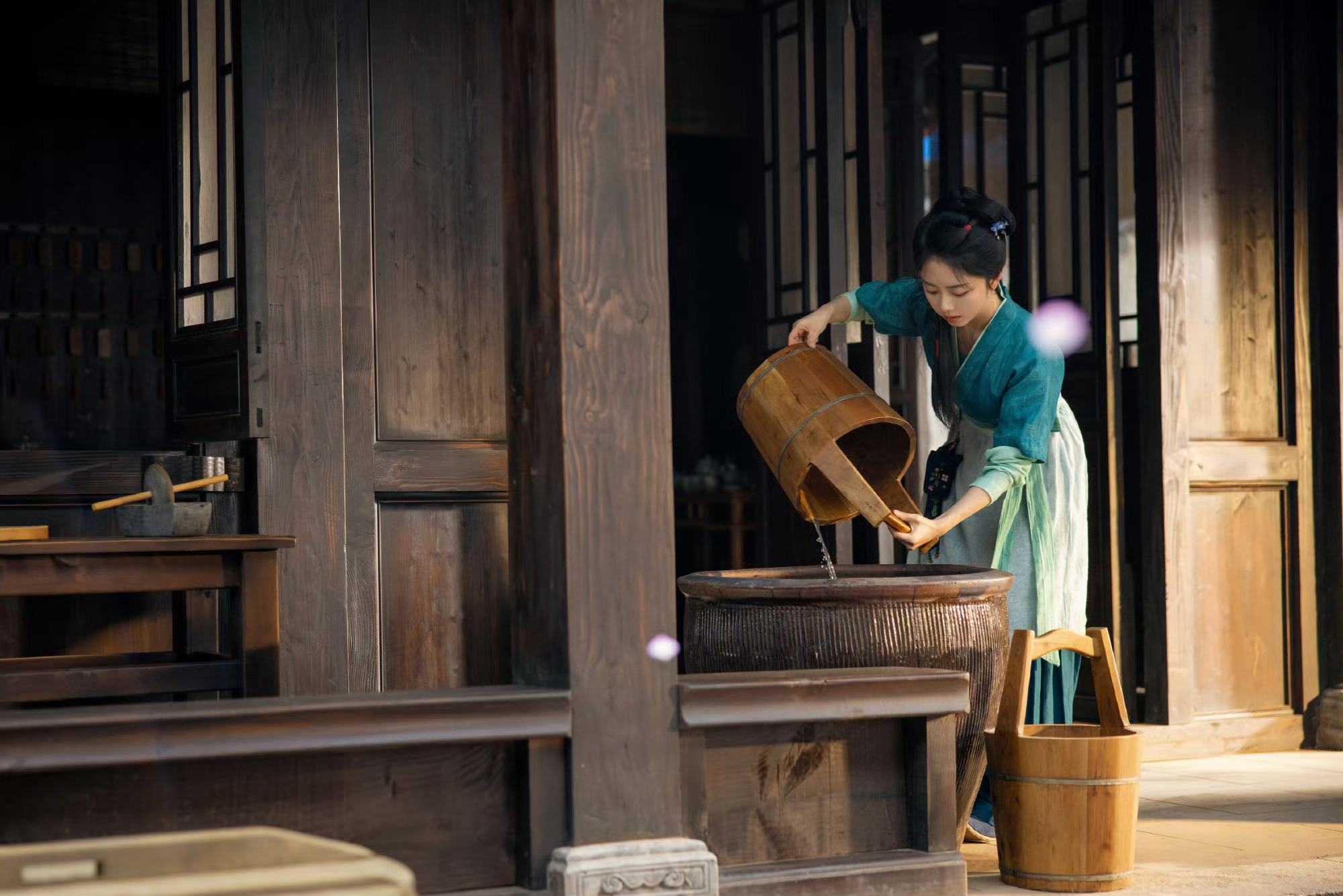 谭松韵[超话]  tsy谭松韵兰香如故 tsy 谭松韵许兰香皎皎兮似轻云之蔽月，