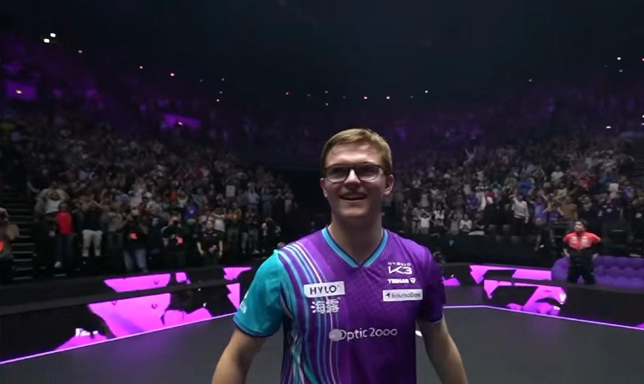 4个赛点张本都没把握住，大布12:10反超赢下。

前面拼那么凶，临门一脚了在那