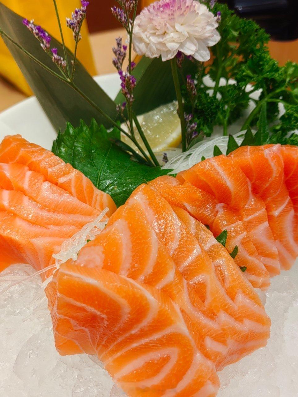 享受一下美食😋 