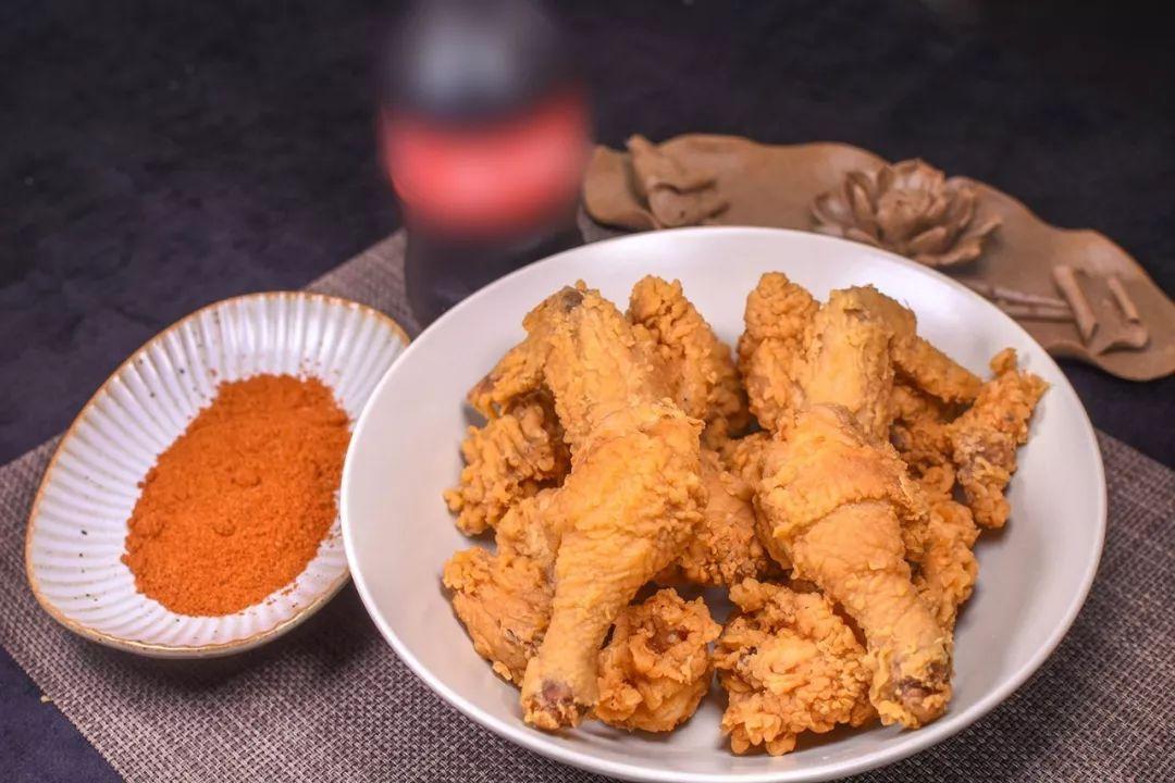 年纪大了要忌口？医生：55岁以后“3不吃，3不喝”，管住嘴更健康

