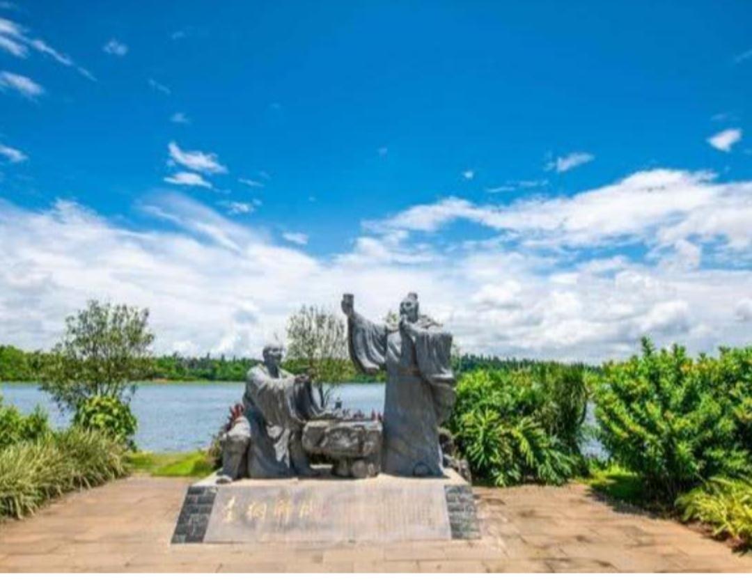 李纲，字子固，是南宋初年的著名政治家和文学家，以刚直不阿、敢于直言著称。在靖康之