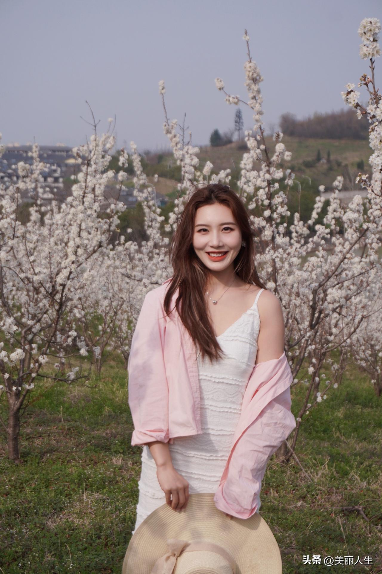 （春生、夏长、秋收、冬藏）四季一轮回从“春”始，签收春天枝头寄来的情书暖心深爱！