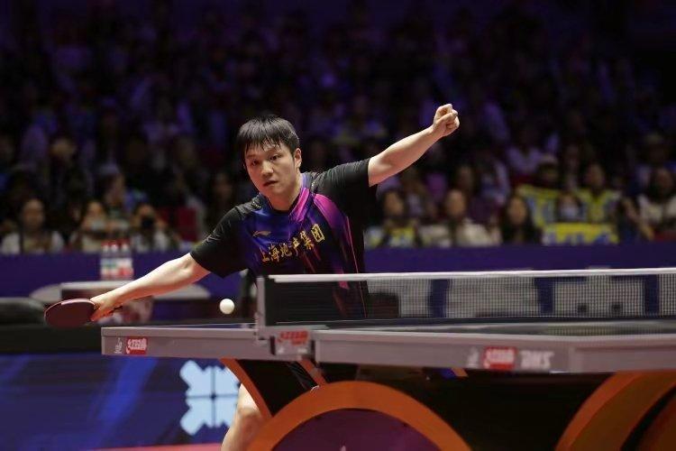 全运会乒乓球男团小组赛上海3-0江苏，许昕取两分、樊振东赢球 11月14日讯 全