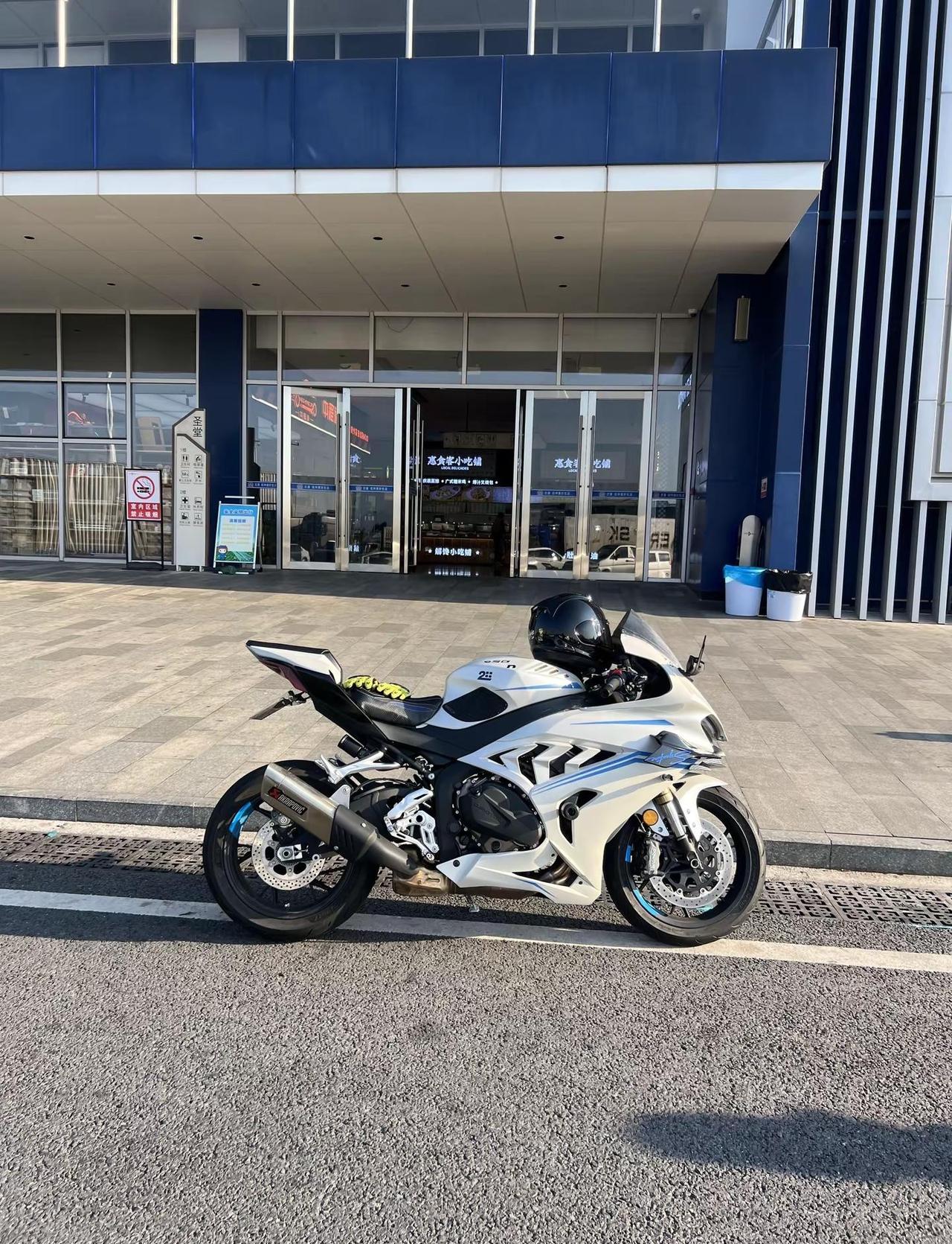 戴了不舒服，不戴又不安全