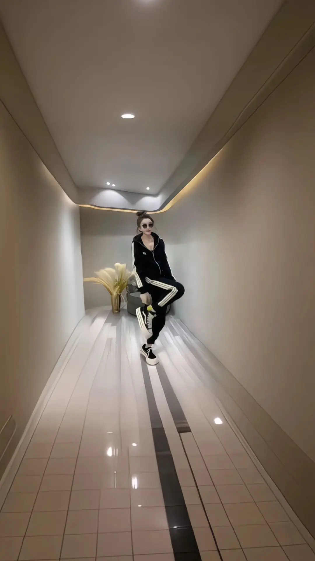 这个秋天被琥珀系治愈了早秋才是甜妹的主场秋季微胖穿搭测评秋冬穿搭和饰品...