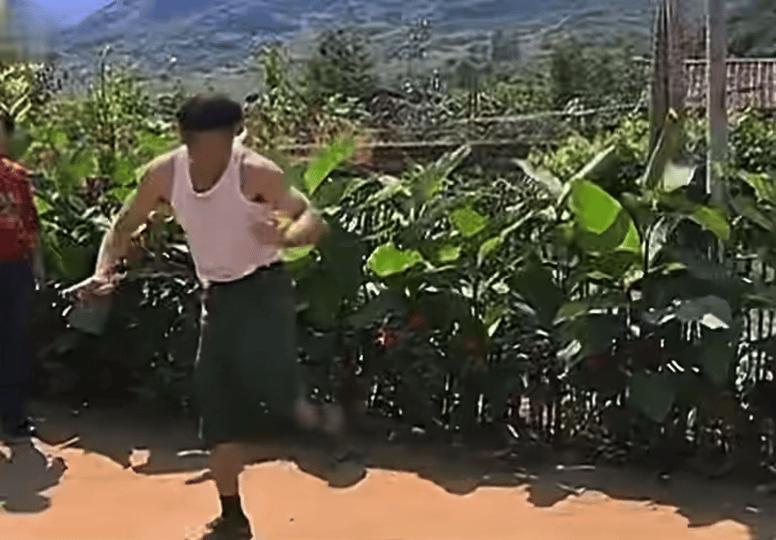 十个勤天刀群舞半吨摇挑战赛 救命啊哈哈哈哈！十个勤天跳半吨摇是认真的吗！蒋敦豪带