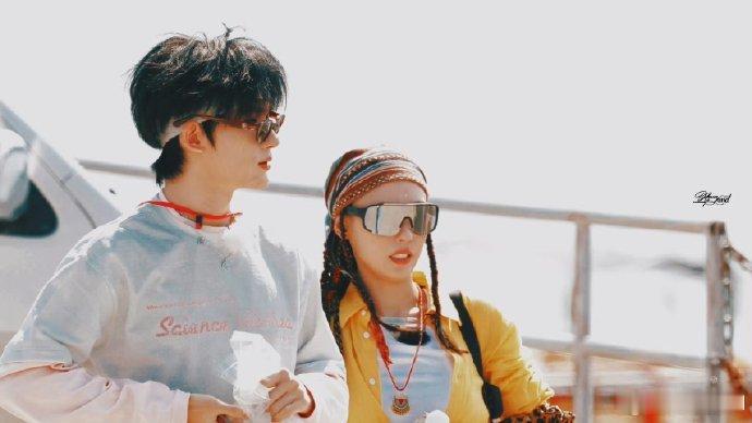 刘嘉玲让余宇涵叫奶奶 笑不活了！张柏芝关心小余适应度，他刚提家里爷爷奶奶，刘嘉玲