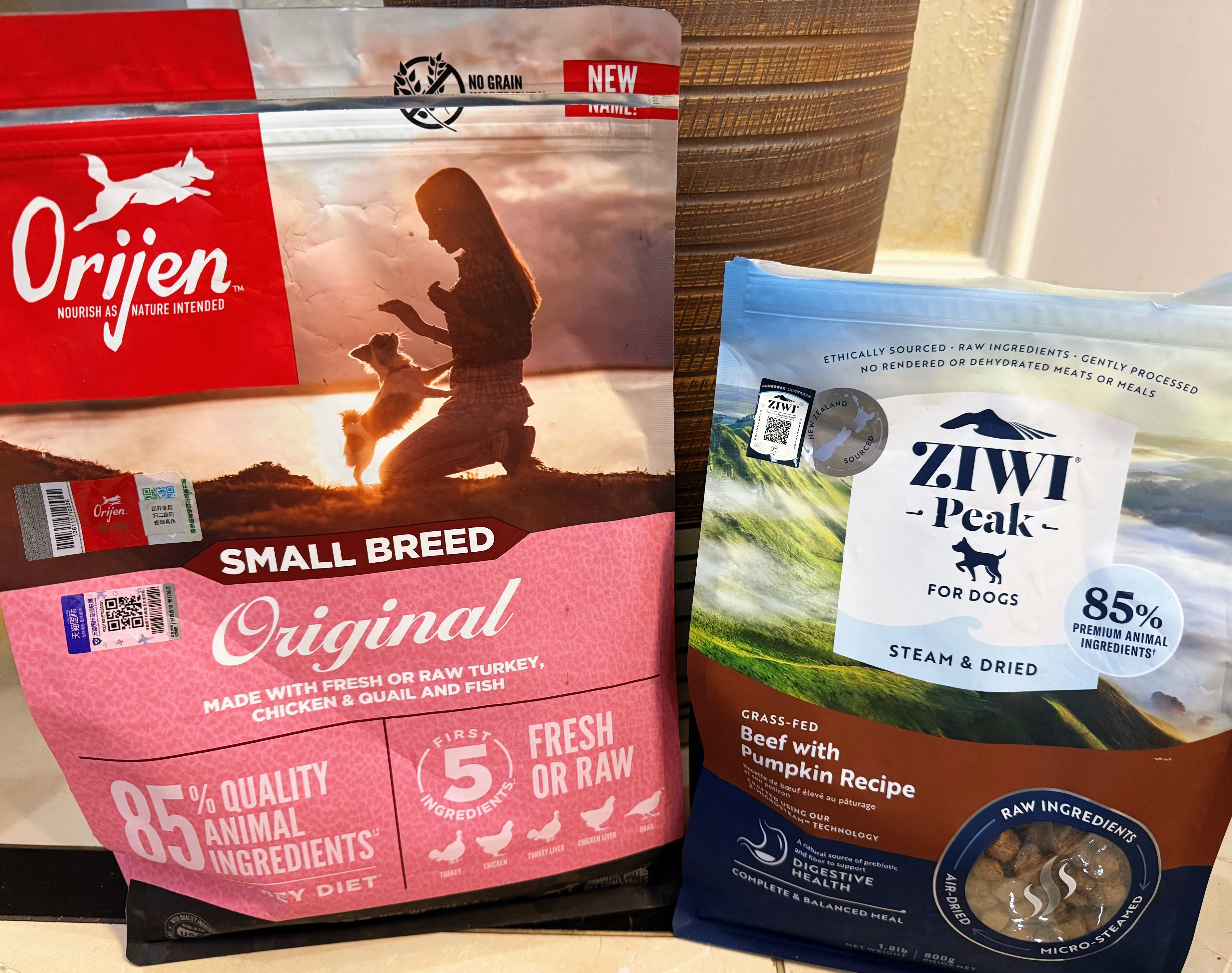 约克夏挑食真是没治了……试遍了市面上所有狗粮，连渴望和ziwi这些贵价狗粮都是只