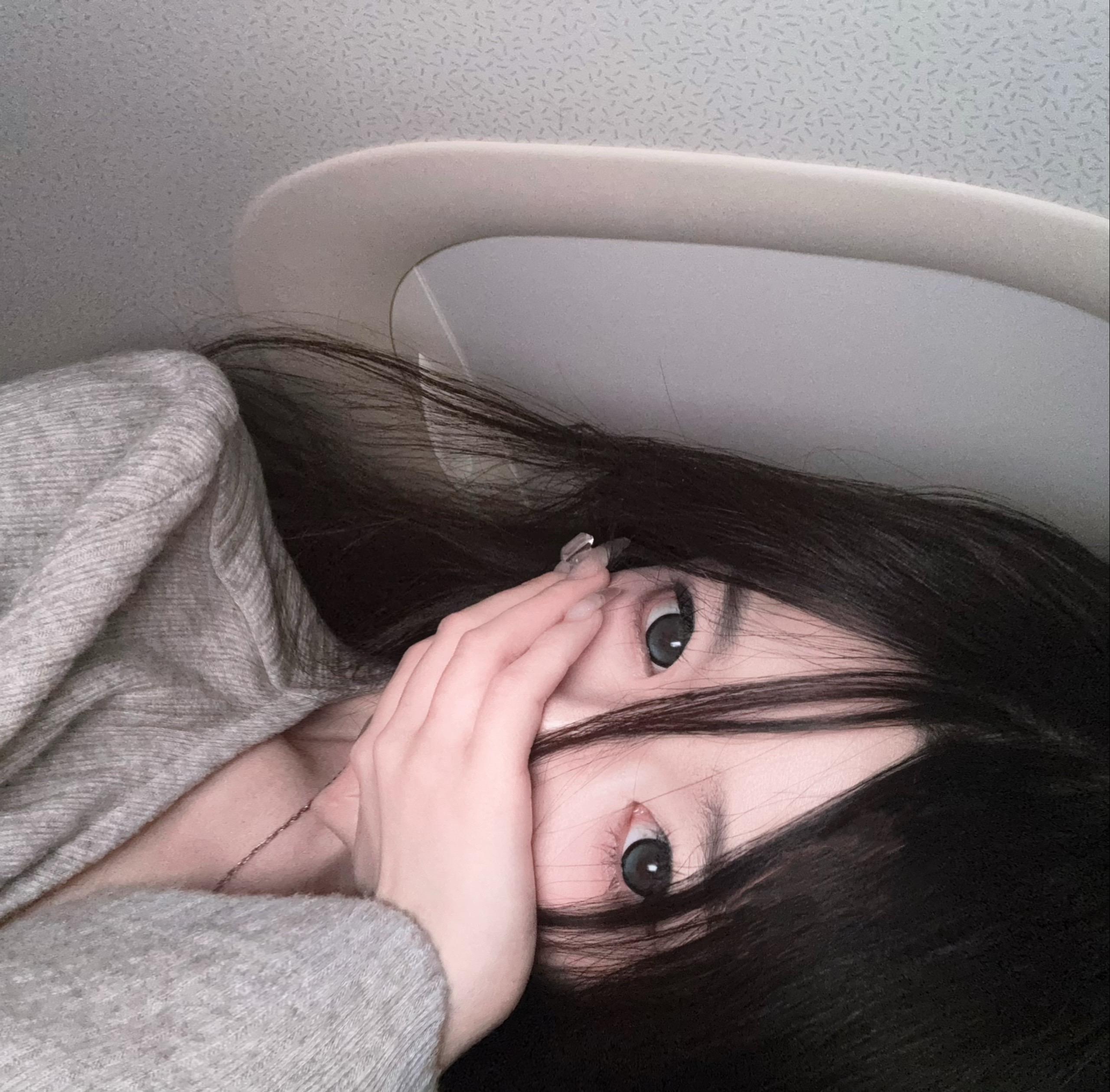 世界上温暖的人如树一样多 总有人爱上你的清澈 也拥抱你的不堪