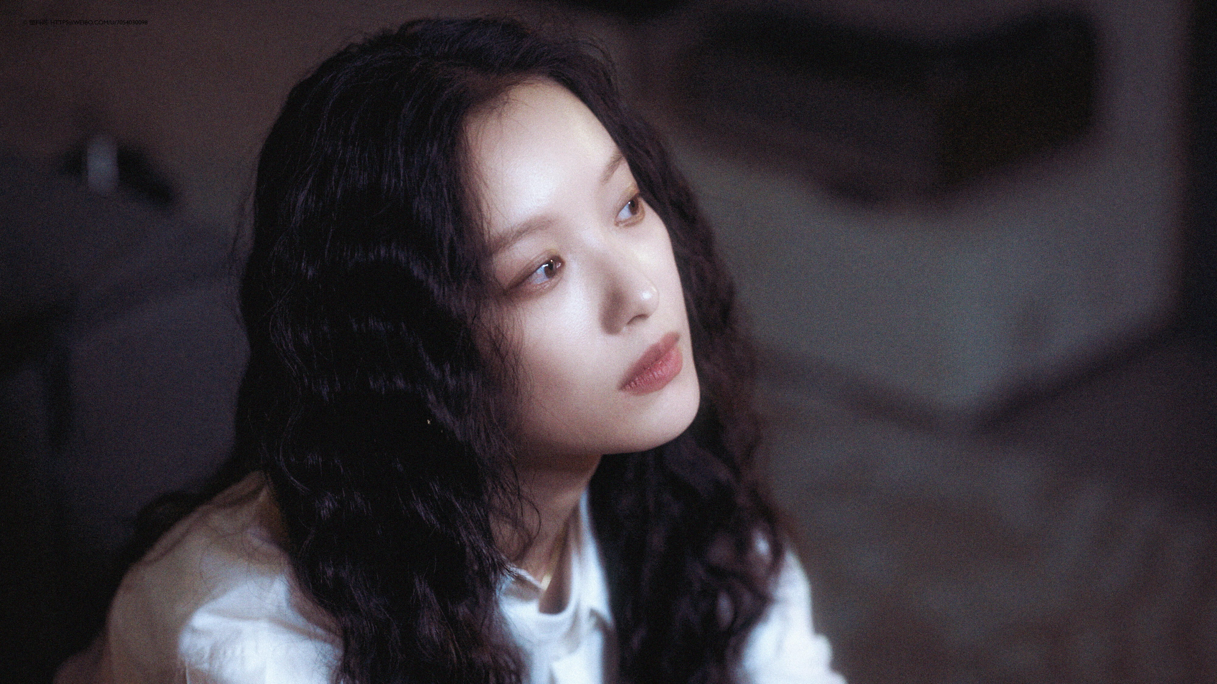 倪妮这次演得好压抑 以前明媚成啥样，现在破碎成啥样，倪妮这次演得好压抑，隔着屏幕