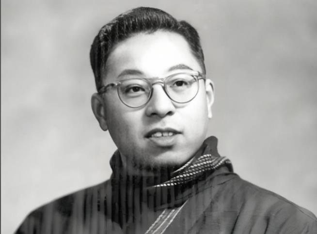 农民卖牛求医路费被偷！神医不仅免单还倒贴钱，背后真相看哭网友
诊室里，一位满脸沧