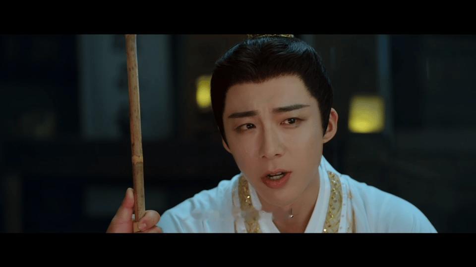 南珩要做自己掌握命运的男主南珩觉醒高燃宣言！从被剧本操控到誓要主宰命运，雨中划手