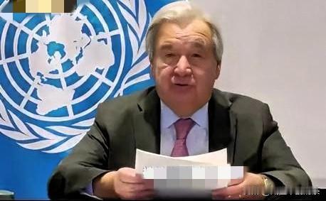 联合国这回是真精明，

直接当起了“甩手掌柜”。

12月11日，纽约那边传出信