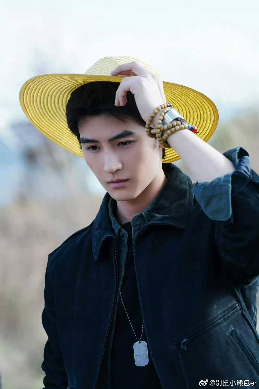 黄俊捷糙汉文学糙汉这口饭被黄俊捷吃到了谁被黄俊捷的糙汉造型惊艳到！一改清秀形象，