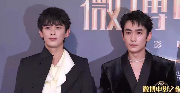 朱一龙吴磊好帅的两张脸朱一龙吴磊同框对我眼睛很好 ​​​