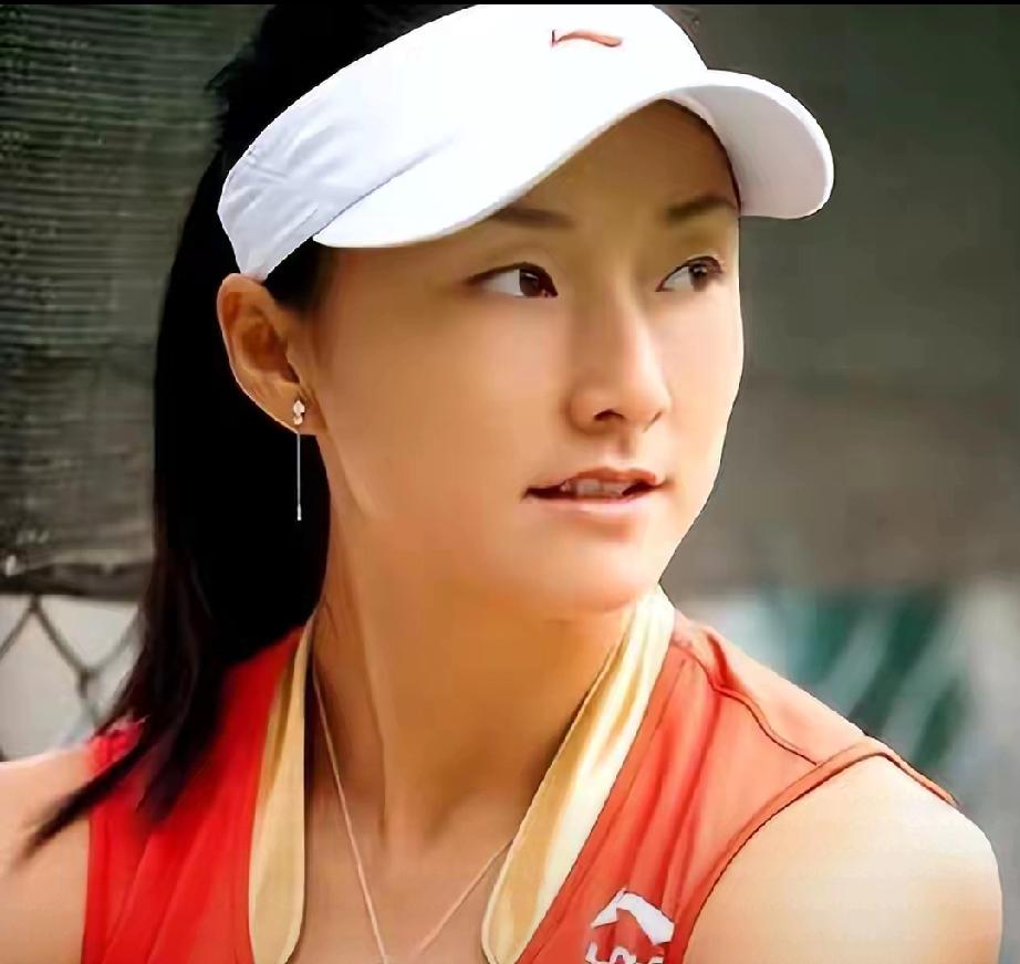 比郭晶晶还猛！晏紫巅峰嫁百亿豪门，7年生4娃活成顶级阔太
 
   中国网球大满