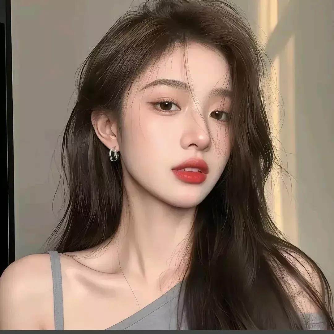 镜中人影，红颜几许。景人玉颜 镜中娇影 白衣花影 淡影美人图 浮生如露情如尘 爱