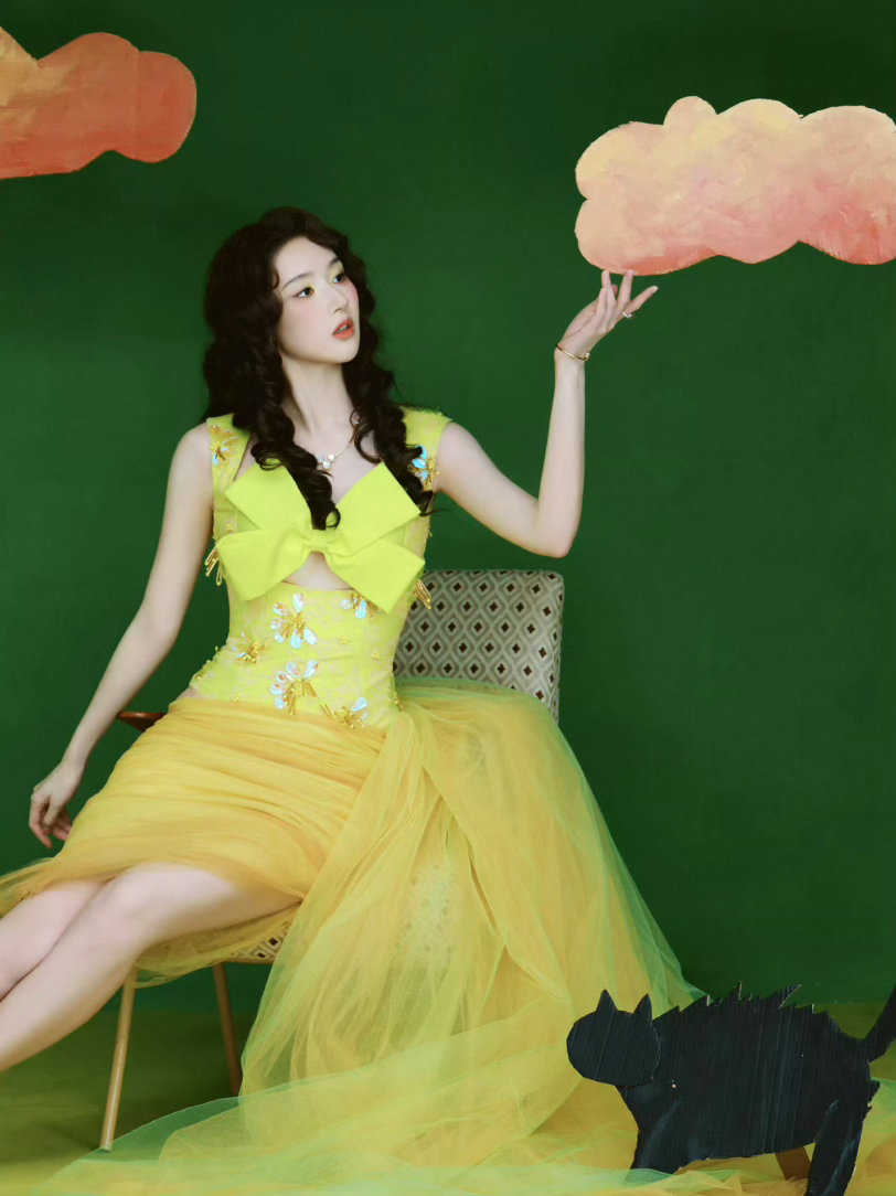 女明星VOGUE盛典出发图VOGUE盛典女明星出发图集体释出，各位女星造型风格各
