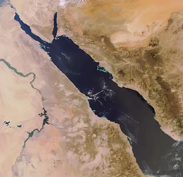 最终胜利的是伊朗人民，这种人就是看热闹不怕事大，人民胜利个鸟，吃苦受罪的都是普通