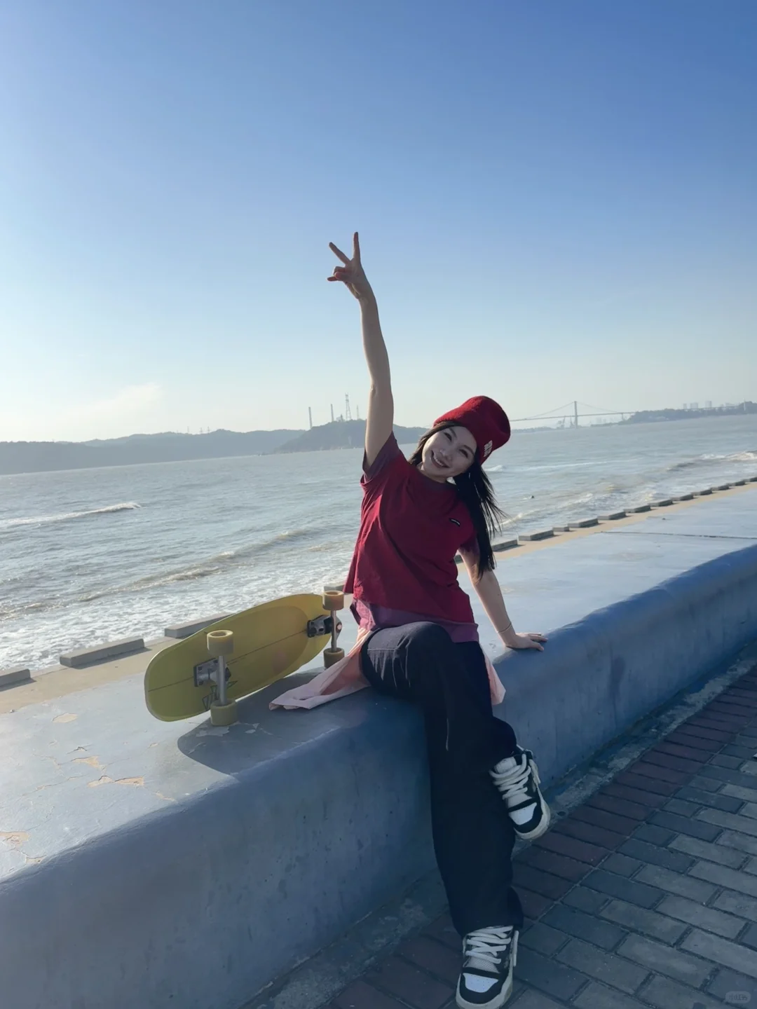 我说是滑板少女与海，你同意吗？