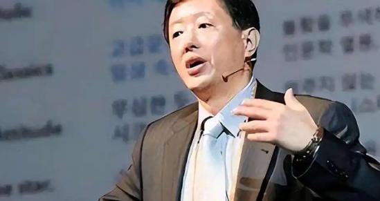 [微风]光刻机巨头阿斯麦公司的总裁在2024年曾断言，中国在高端芯片领域要比美国