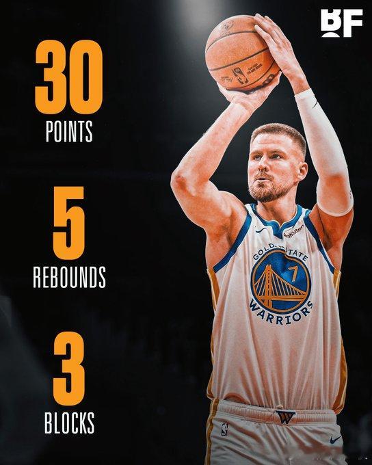 勇士战胜奇才 勇士终于在奇才跟前止跌，送给对手12连败的同时结束了自己的5连败。