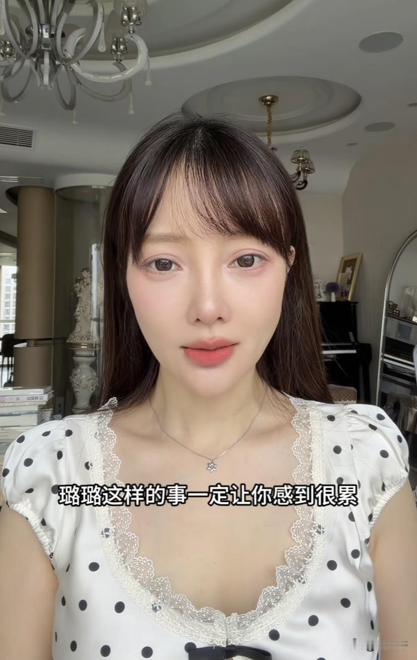 李小璐也开始给人上课了！
到底有没有干货呢？

我具体看了一下，答案是没有哲学，