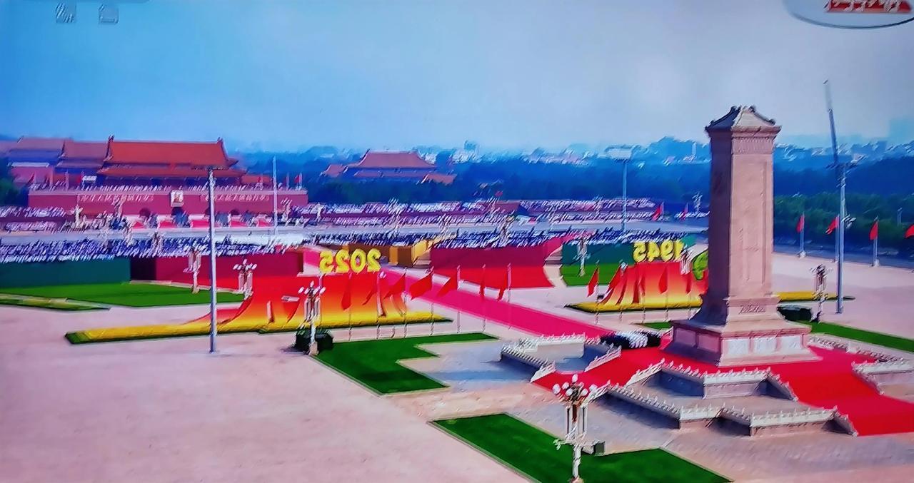 好像在现场！
80年放了80个礼炮，礼炮震感人心的声音，隔着屏幕也能感受到，久久