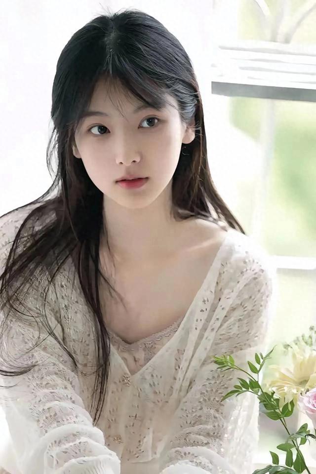 女人这辈子可以靠谁？ 女人这辈子能靠谁呢？靠父母，他们终会老去，没法护你一生周全