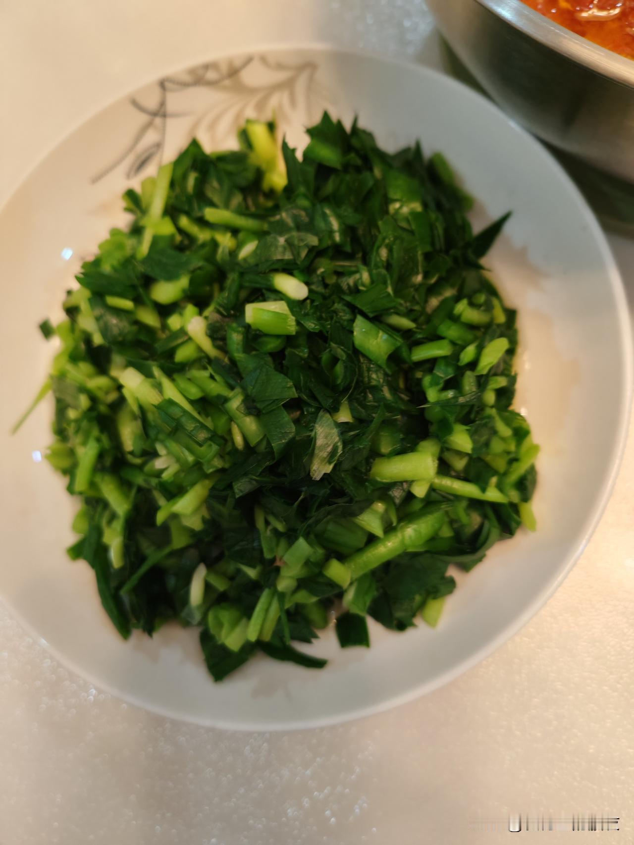 新疆特有的滚辣皮子，过油肉，炸韭菜把广东惠州朋友吃嗨了