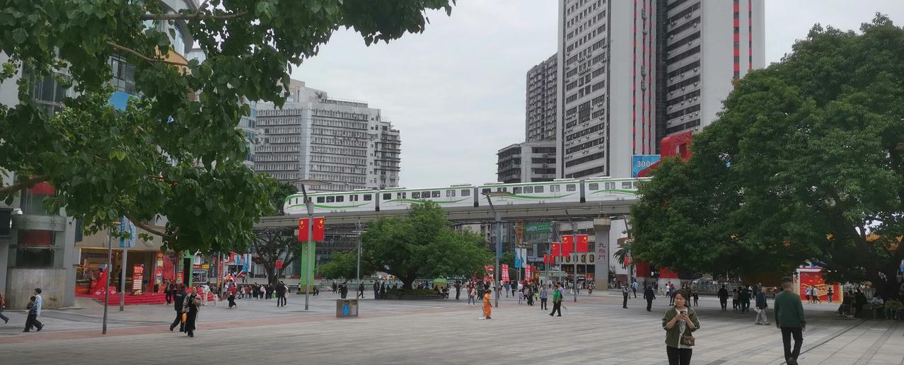 杨家坪步行街