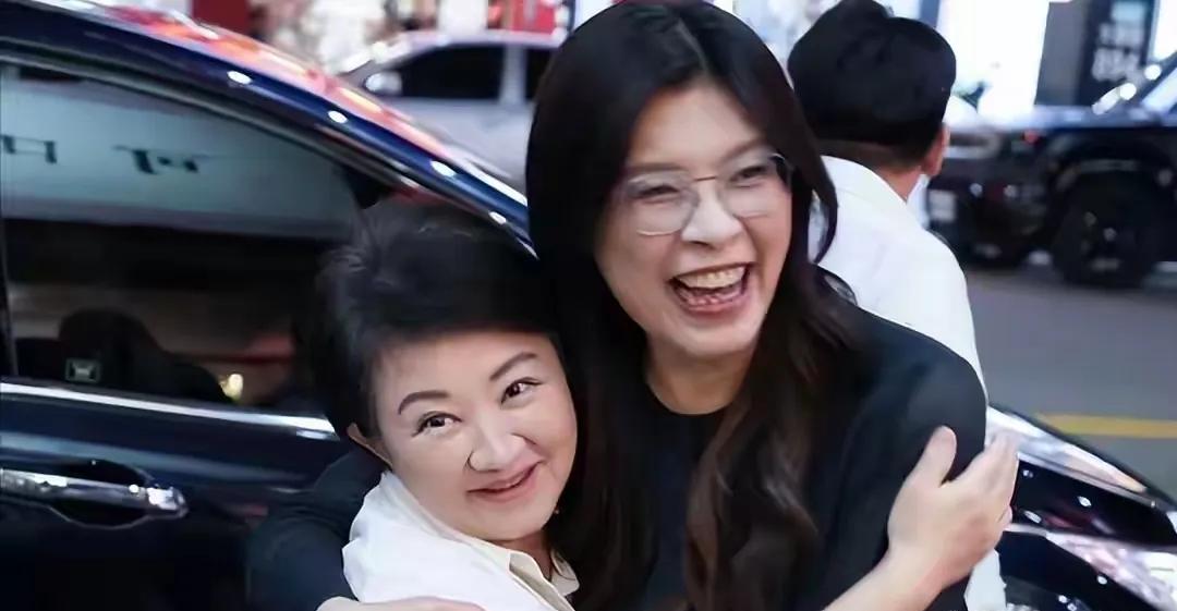 国民党内的战线基本明确。郑丽文和卢秀燕明争暗斗已成定局。郑丽文的核心群体有三部分