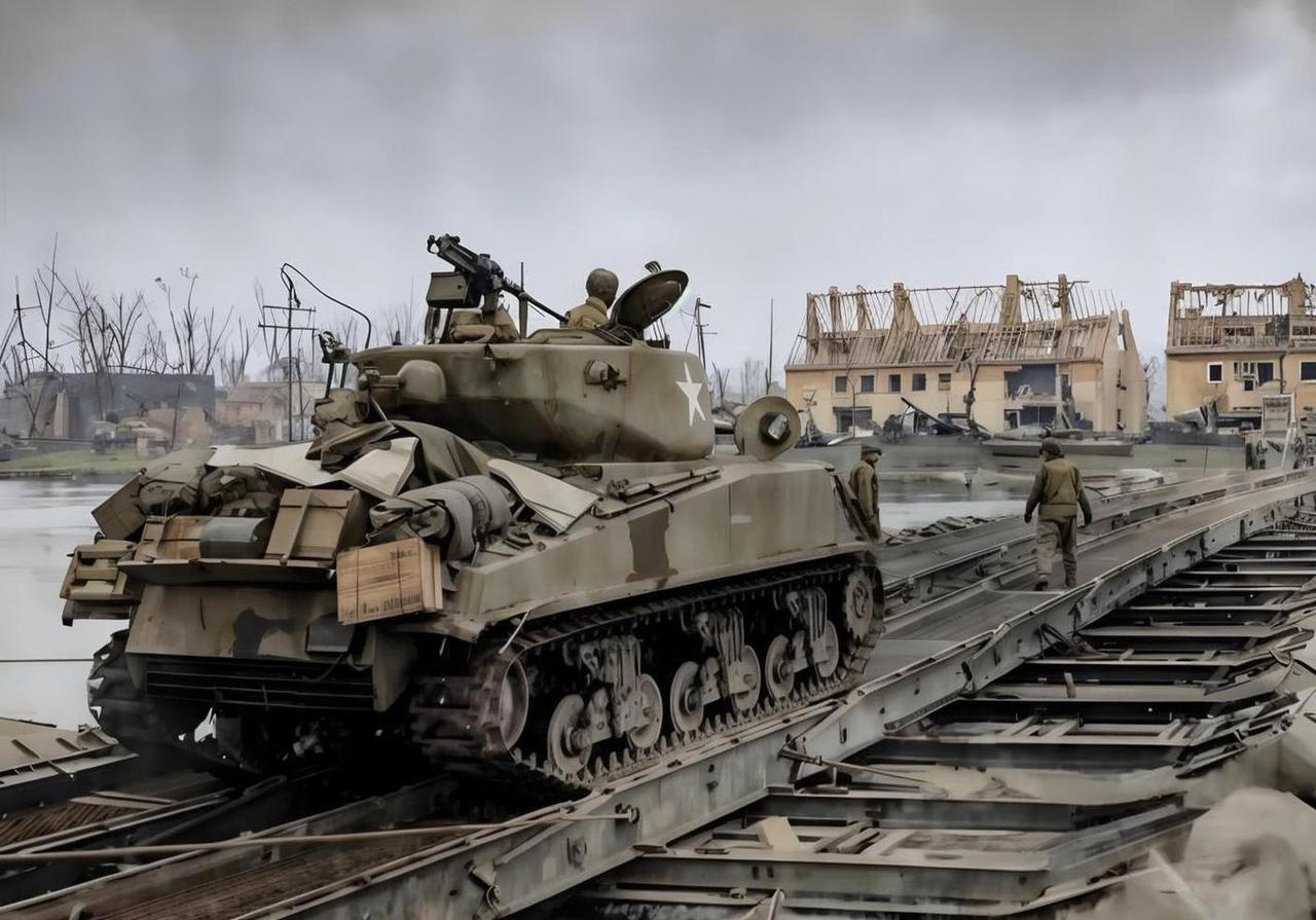 1945年2月底，美军M4A3E2 巨无霸坦克正渡过德国鲁尔河！

该型号坦克是