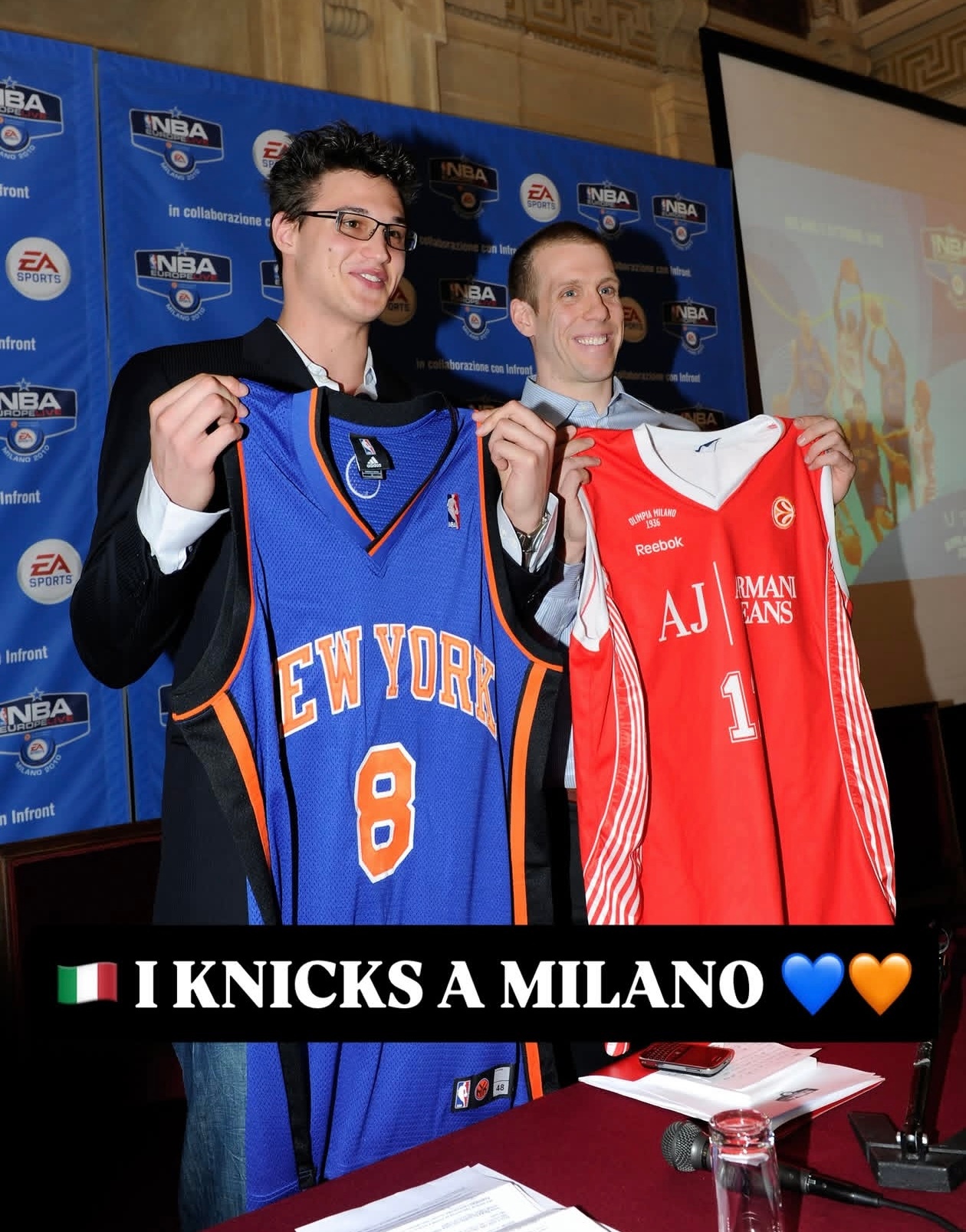 篮天下2010年10月NBA季前赛揭幕战，纽约尼克斯队以125-113击败了米兰