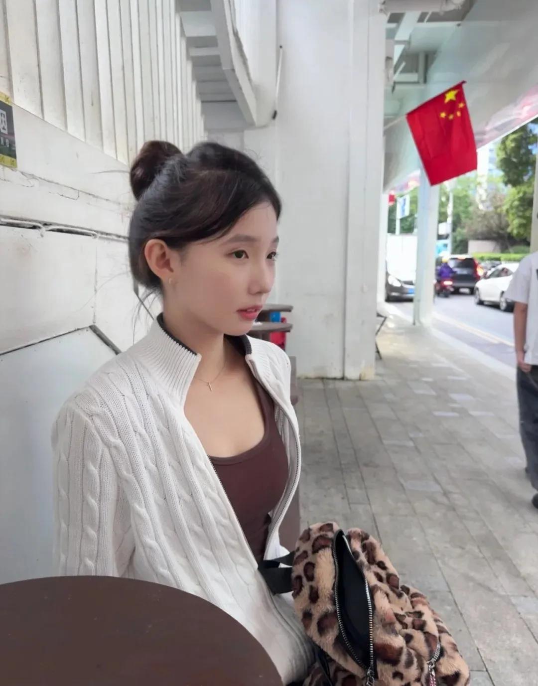 你们猜出来是什么节日吗？[思考]