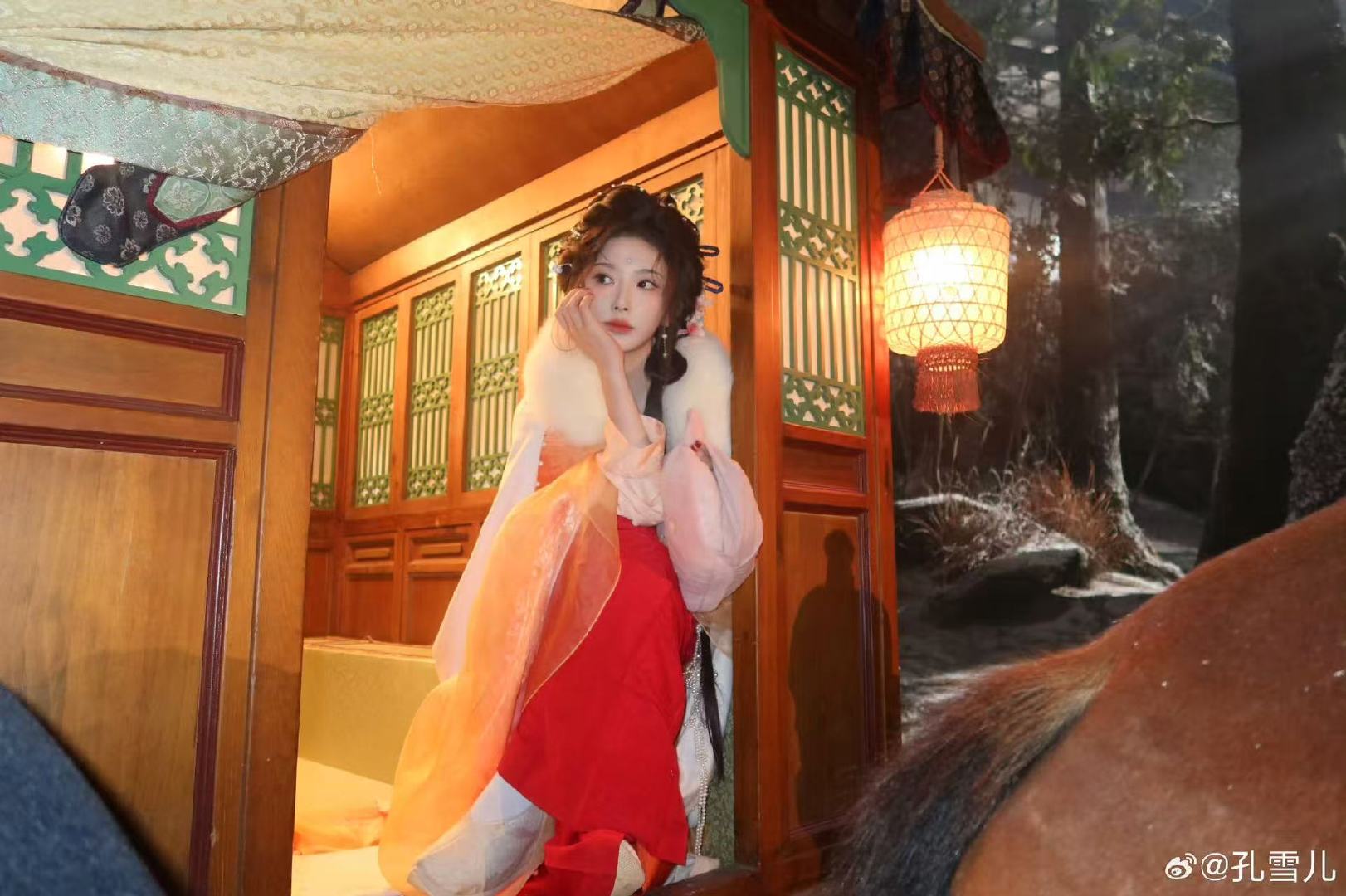 孔雪儿我的车够大吧孔雪儿俞浅浅马车照够大够大 塞下我就好噜孔雪儿