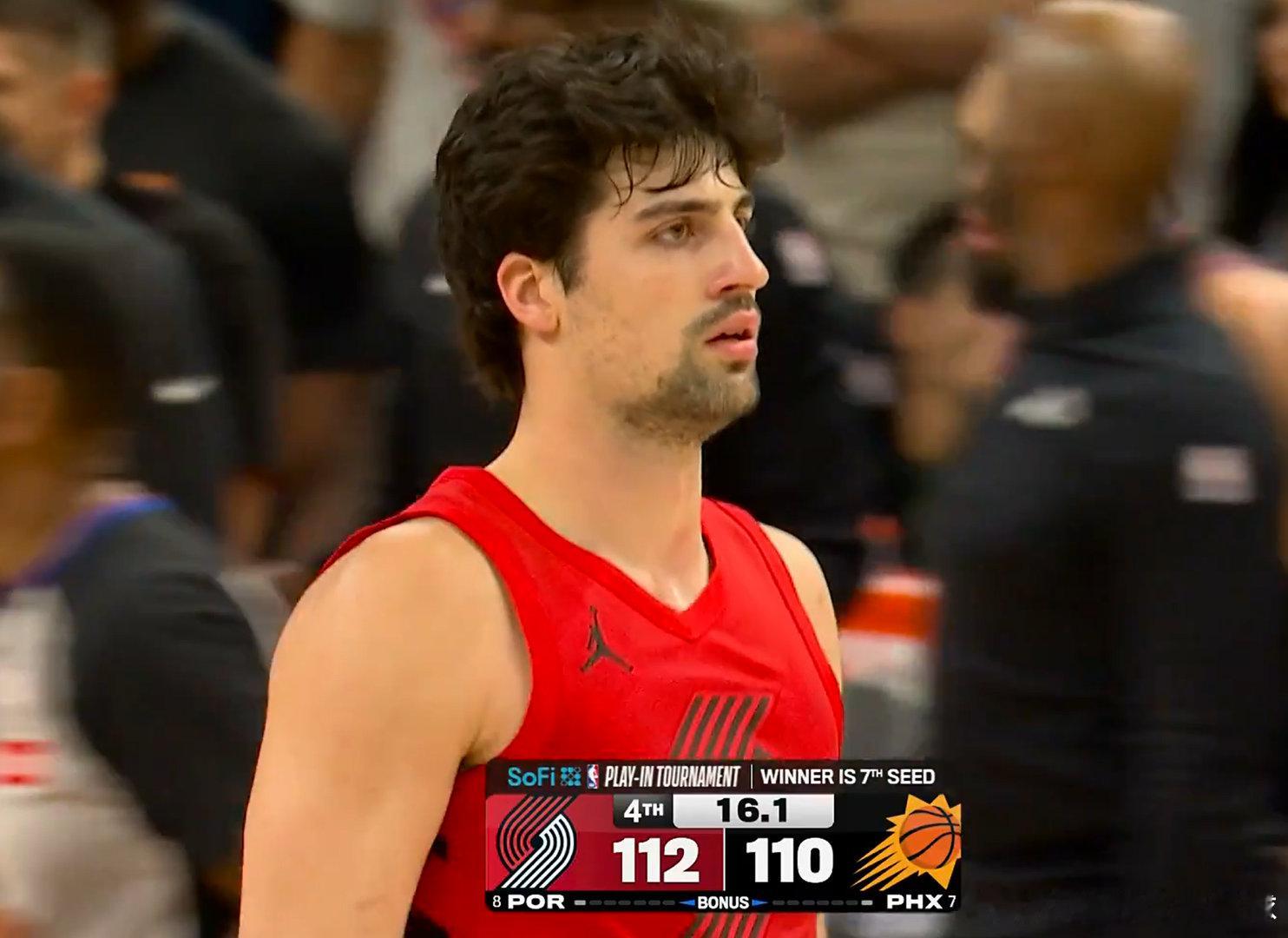 今天两场比赛太精彩了开拓者vs太阳nba附加赛