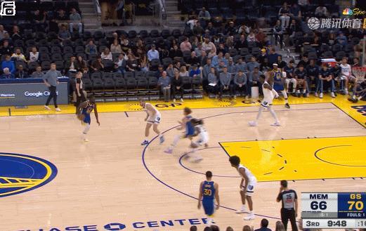 追梦波杰打反向挡拆，小空位变中距离后仰跳投打铁……还得练。金州勇士[超话]G4v