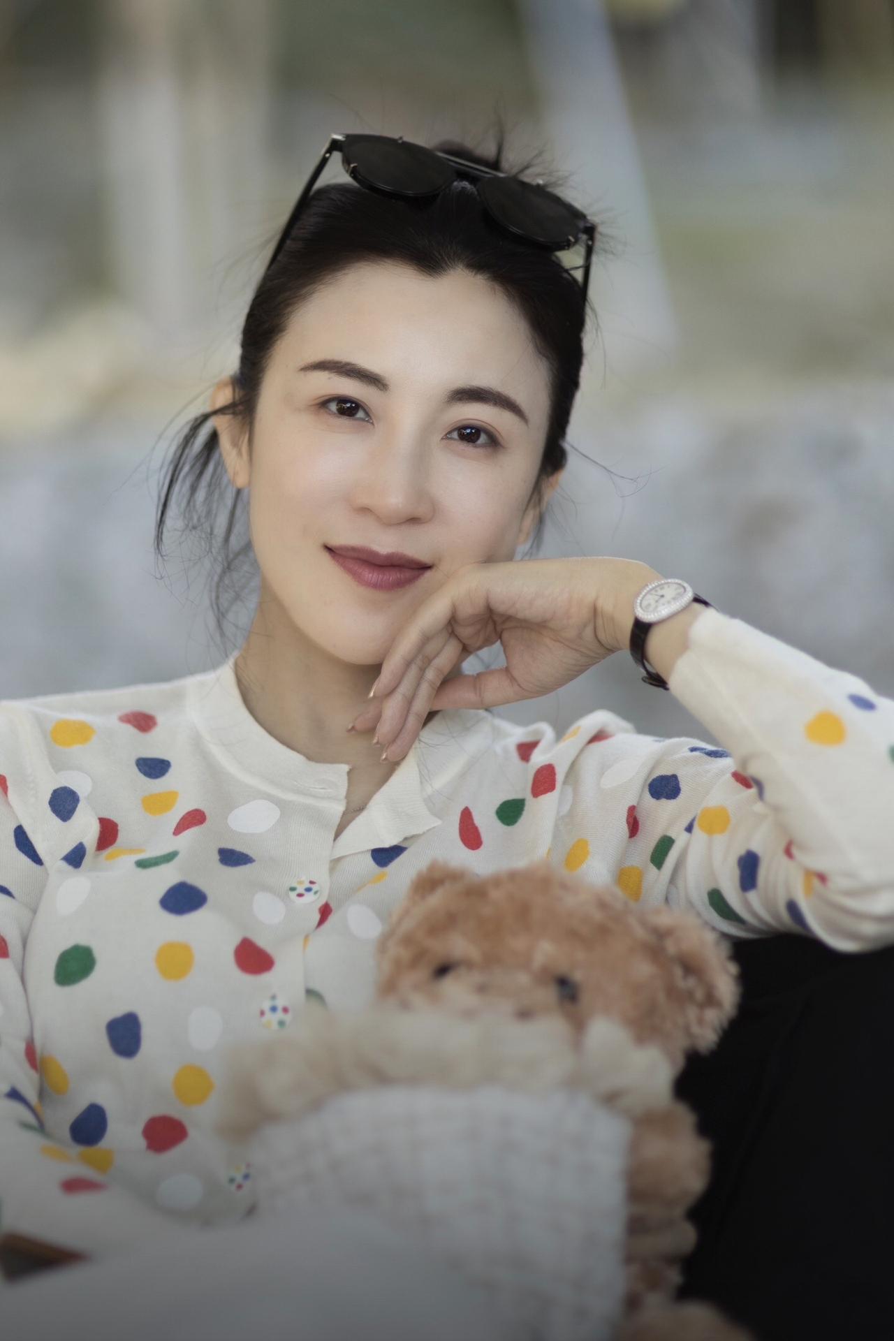 “光，是影像的灵魂；重塑，是审美的修行。”

原图捕捉的是瞬间的真实，后期赋予的