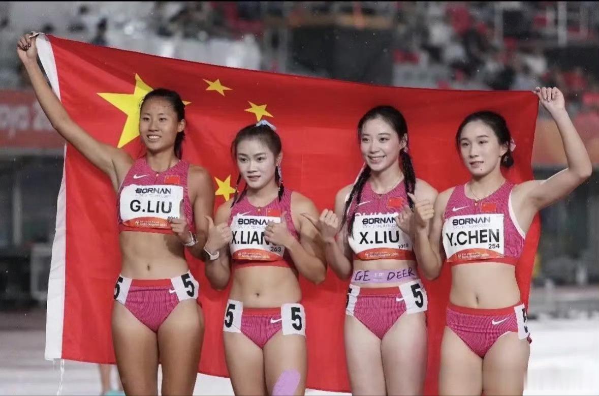 陈妤颉说新老交替这个词不好听 刘国怡临危受命时说“不能辜负曼棋姐的期待”，刘峡君
