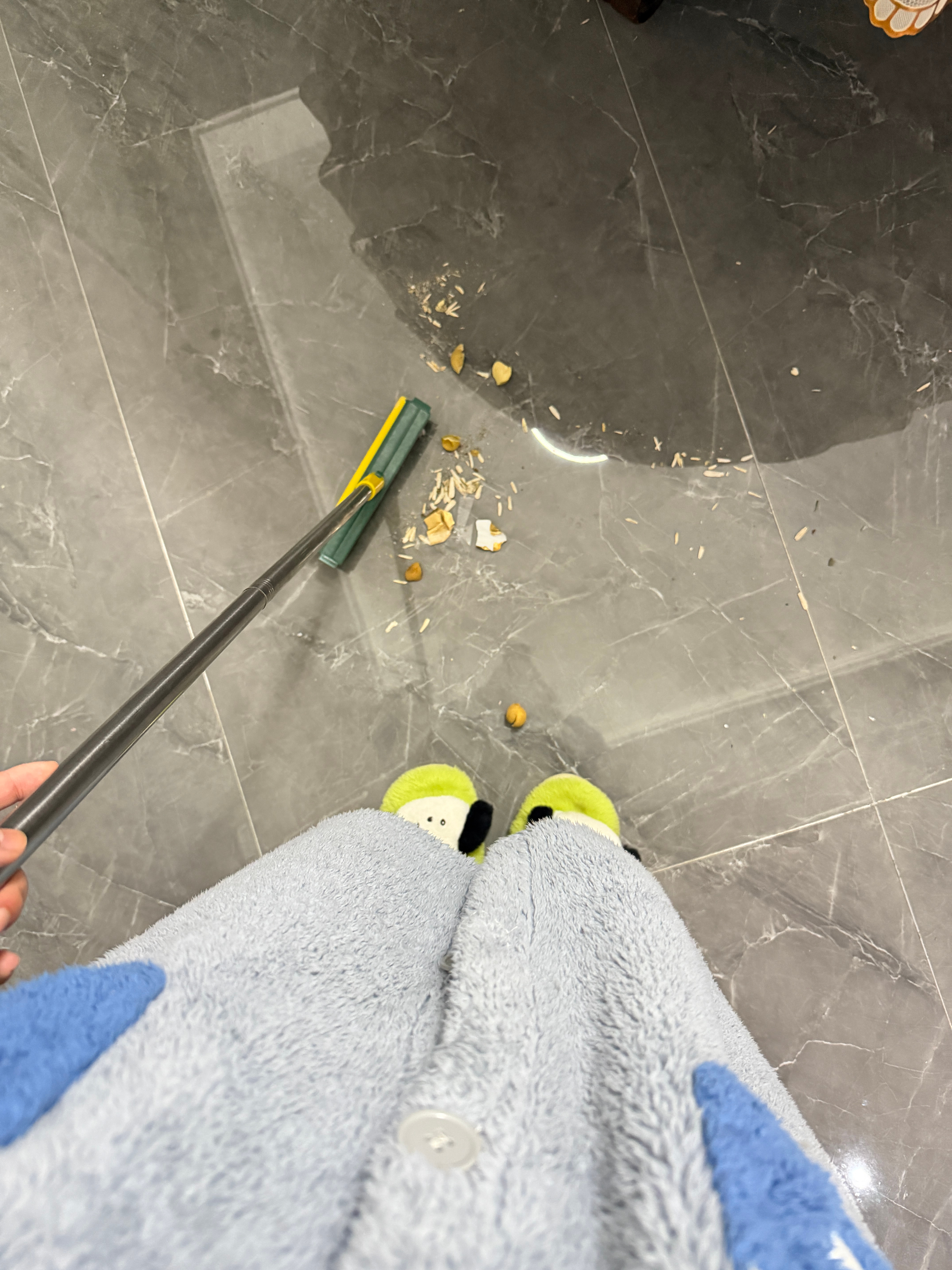 嗯 凌晨两点打扫卫生^ ^ 