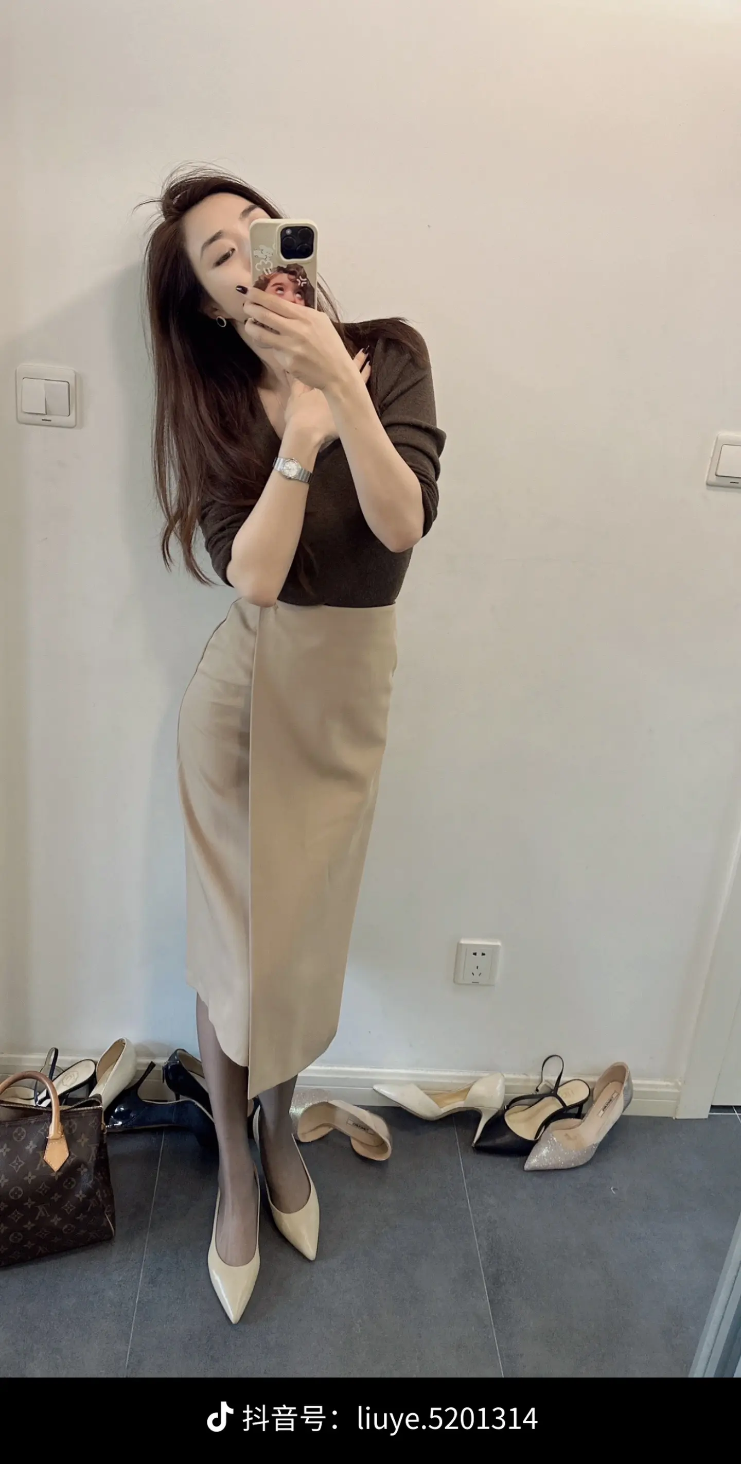 ootd穿搭 春日松弛感穿搭 打工人的风感波粒穿搭 美出高级感 极简风穿搭法则