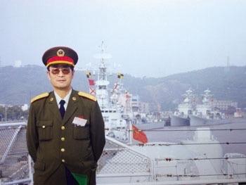 他是开国上将之子，母亲是新四军美女，58岁授中将任二炮副司令。这个将军是谁？