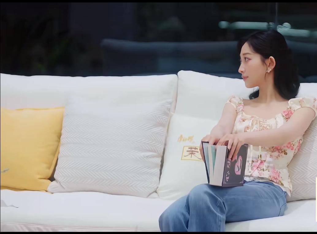 孙启萌：热闹是他们的，她什么也没有。
看《心动的信号》最新一期，孙启萌一个人落单