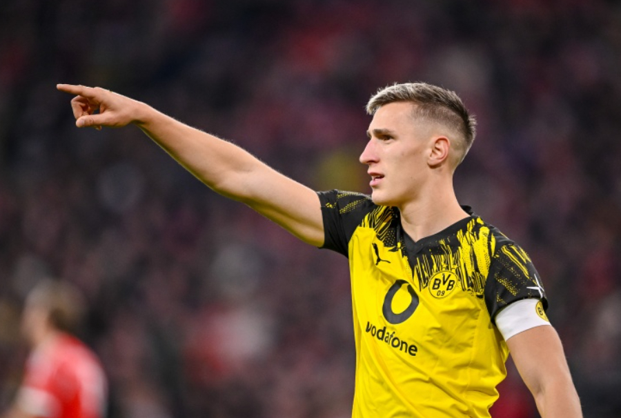 ESPN报道，皇马密切关注雷恩后卫雅奎特和多特蒙德后卫施洛特贝克，同时俱乐部预计