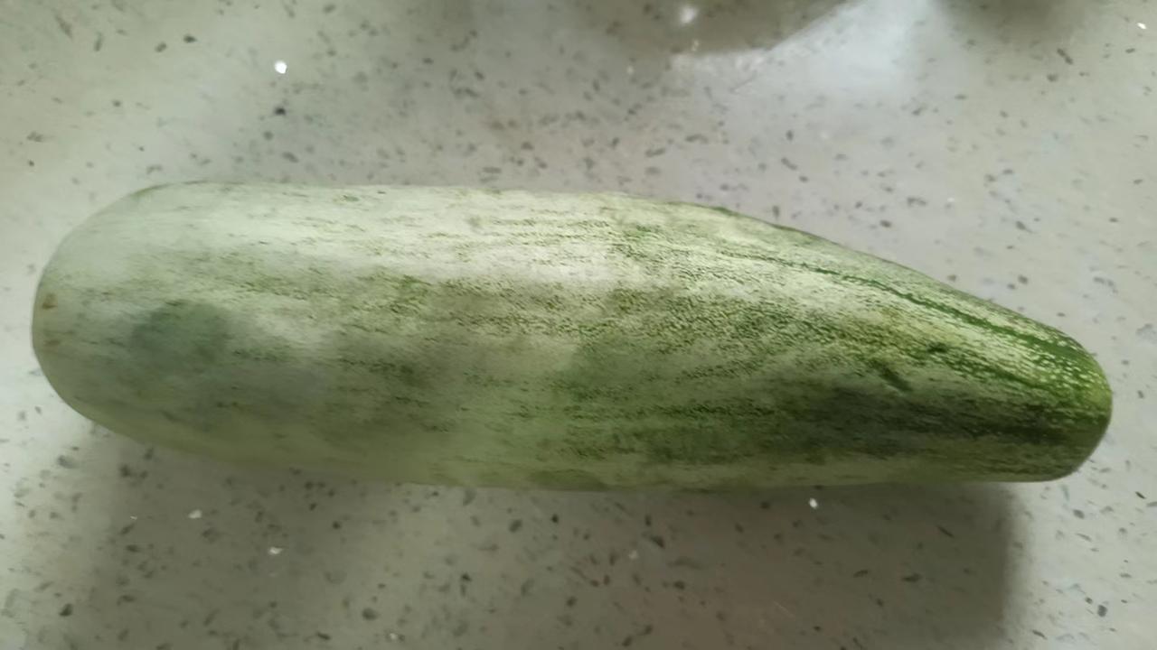 买这种羊角蜜，就是智商欠费，有没有跟我同感的？

花了50块钱买了三条这样的羊角