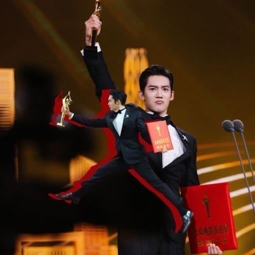 #于适新头像# 于适新头像当然是一次“形象”的更新，更是一种态度的彰显。面对负面